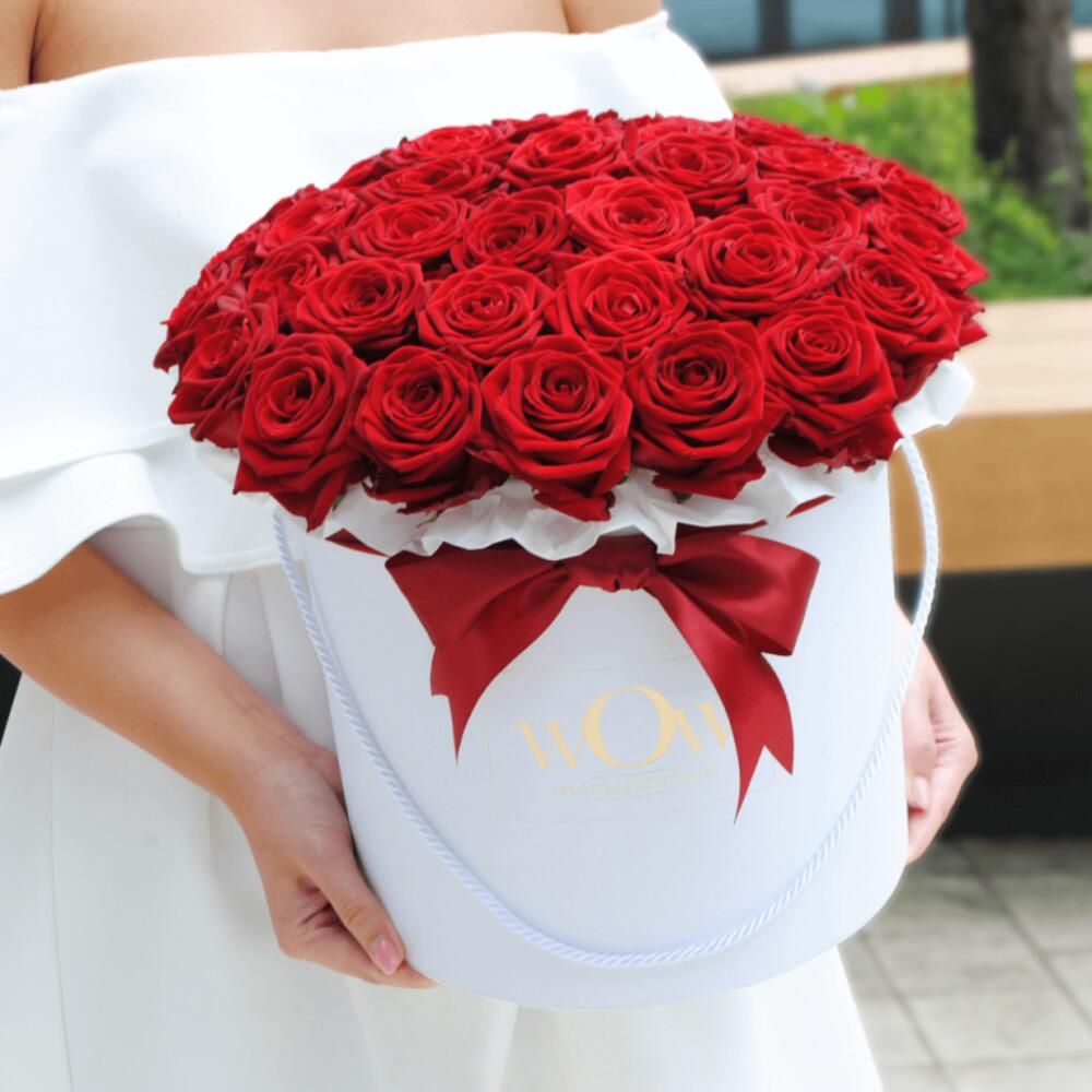 Pink roses box